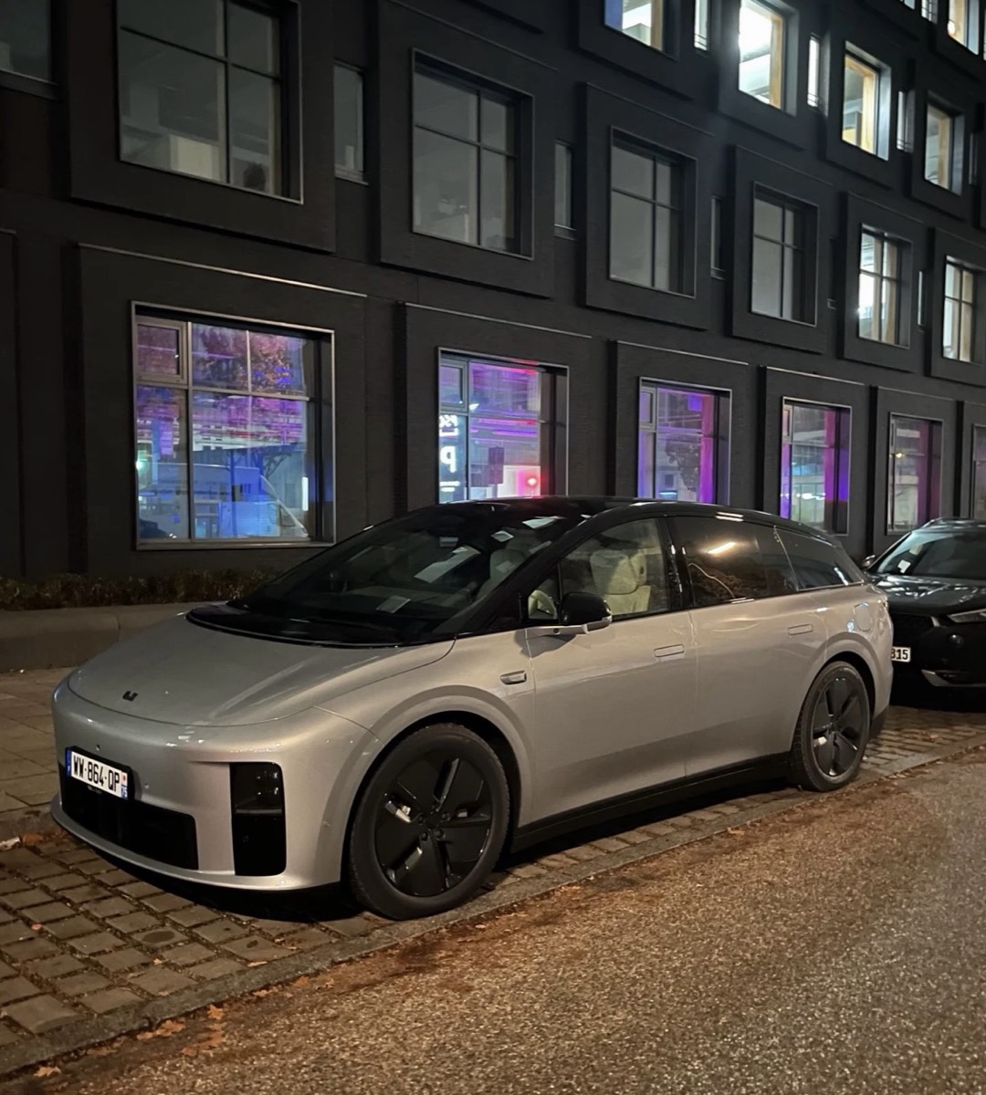 Li Auto i6 on display in France during the 2026 Paris Motor Show