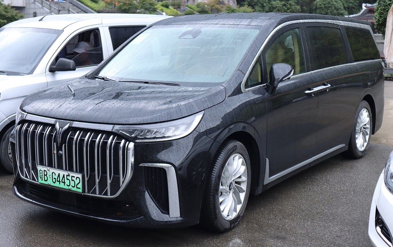 2026 Voyah Dream MPV at Chengdu Auto Show