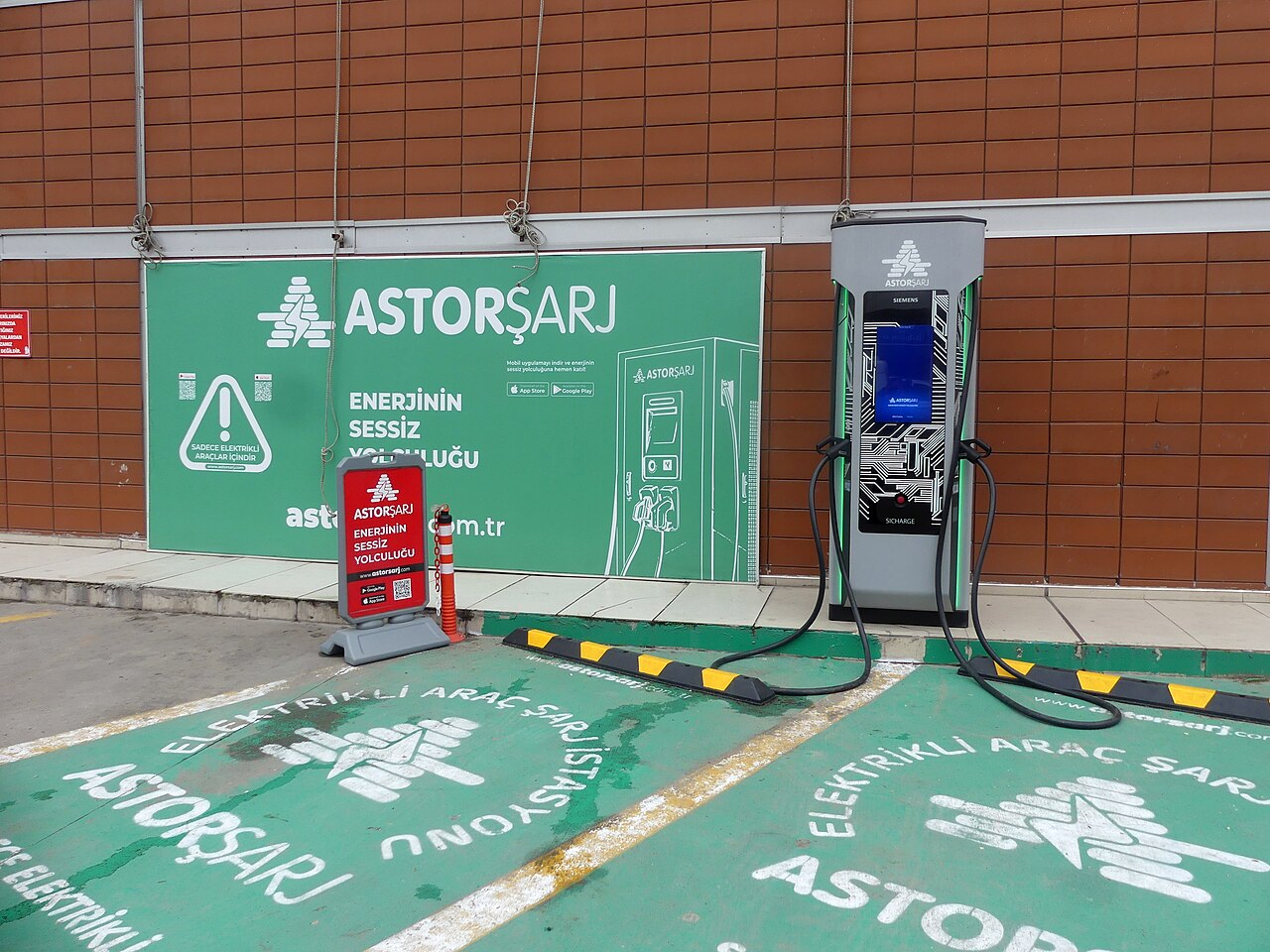 Cambodia-relevant CCS2 DC fast charger — typical of the public stations appearing along Cambodian intercity routes in 2026